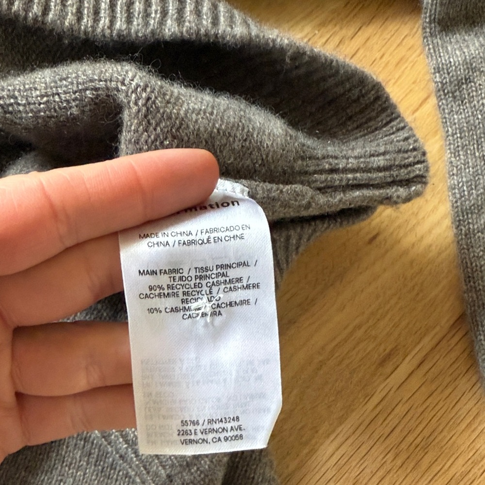 Reformation Clara Cardigan - Picture 5 of 6